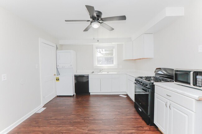 Building Photo - 9262 Coleman Ave