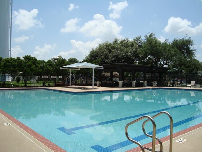 Building Photo - 1513 Cherokee Run