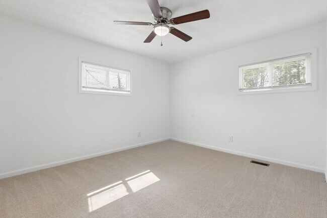 Building Photo - Beautiful Split Level Home in Norfolk!!