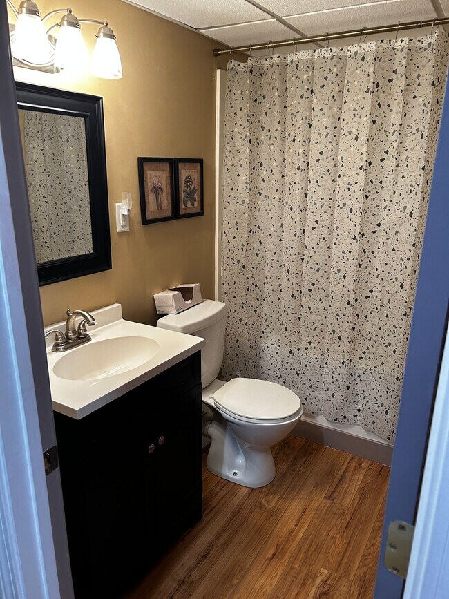 Building Photo - 195 Melendy Rd