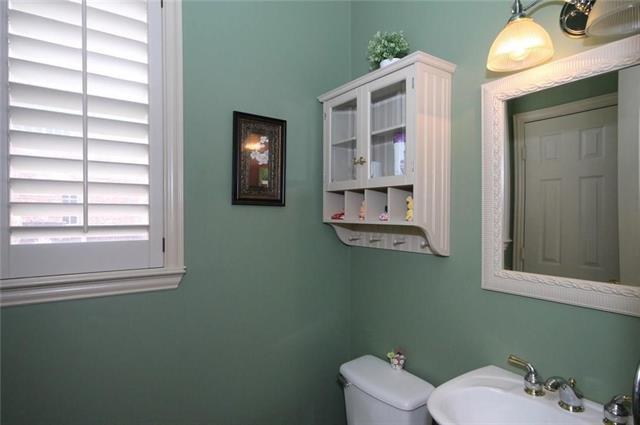 Building Photo - 9128 Oleander Way