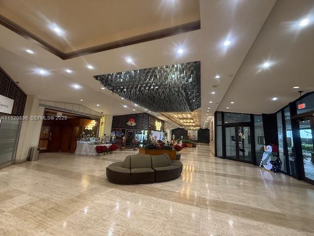 Building Photo - 999 Brickell Bay Dr