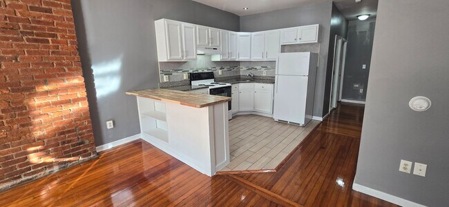 Building Photo - 45 Elberon Pl