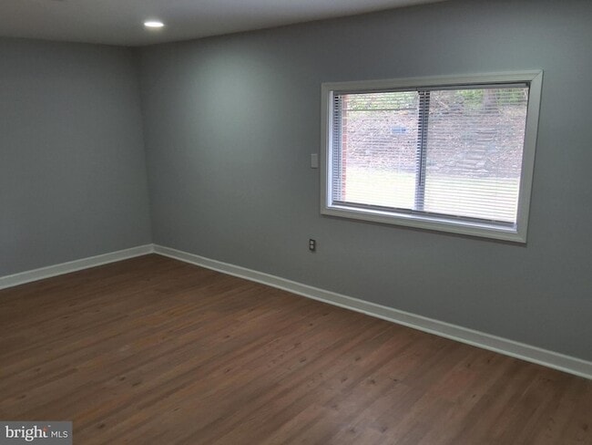 Building Photo - 5011 Woodland Blvd
