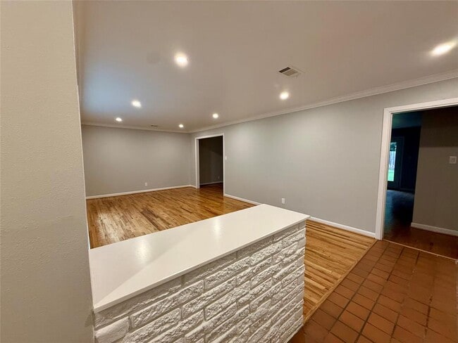 Building Photo - 5026 Redstart St