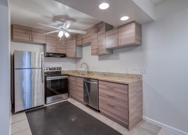 Building Photo - 809 N Federal Hwy