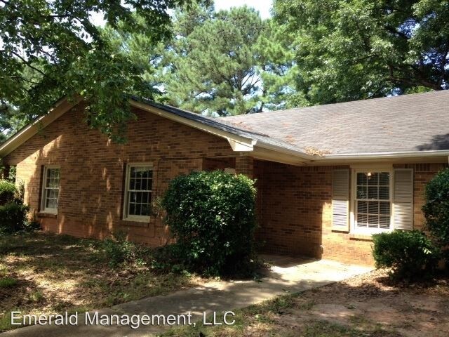 Primary Photo - 406-408 Charleston Ln