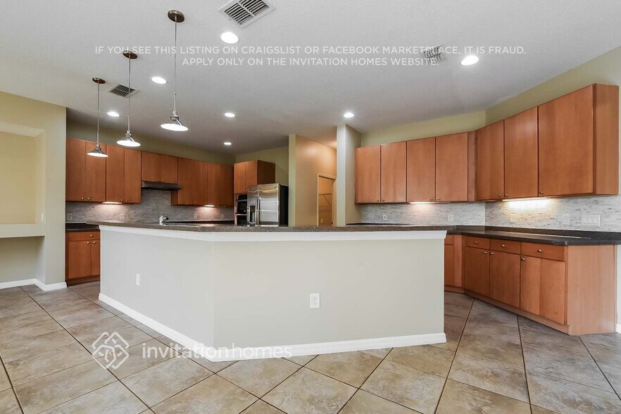 Building Photo - 2526 Sugarsand Ct