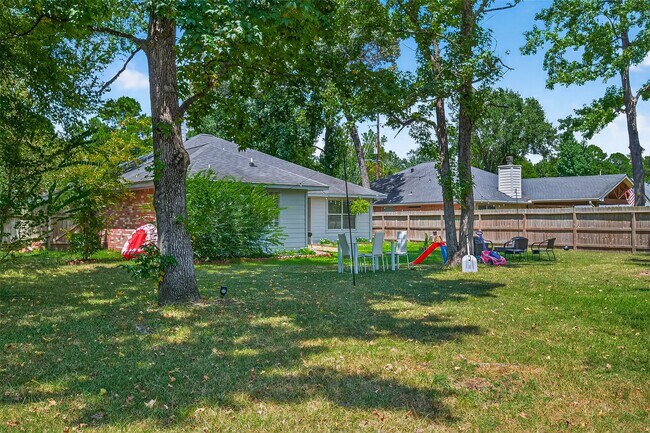 Building Photo - 6719 Woodland Oaks
