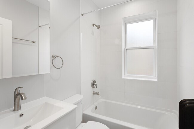 Building Photo - 7383 N Damen Ave