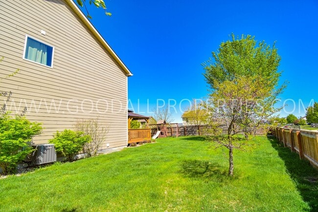 Building Photo - 5 Bedroom Home with Fenced Yard, and 3 Car Garage in Waukee