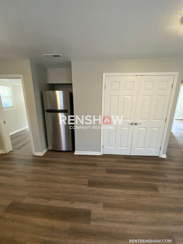 Building Photo - 119 High St