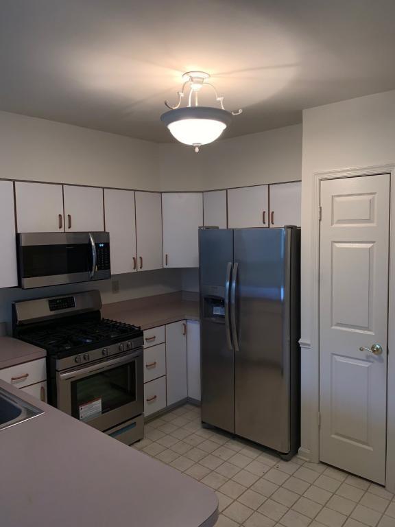 Building Photo - 6 Bandon Court, Unit 202