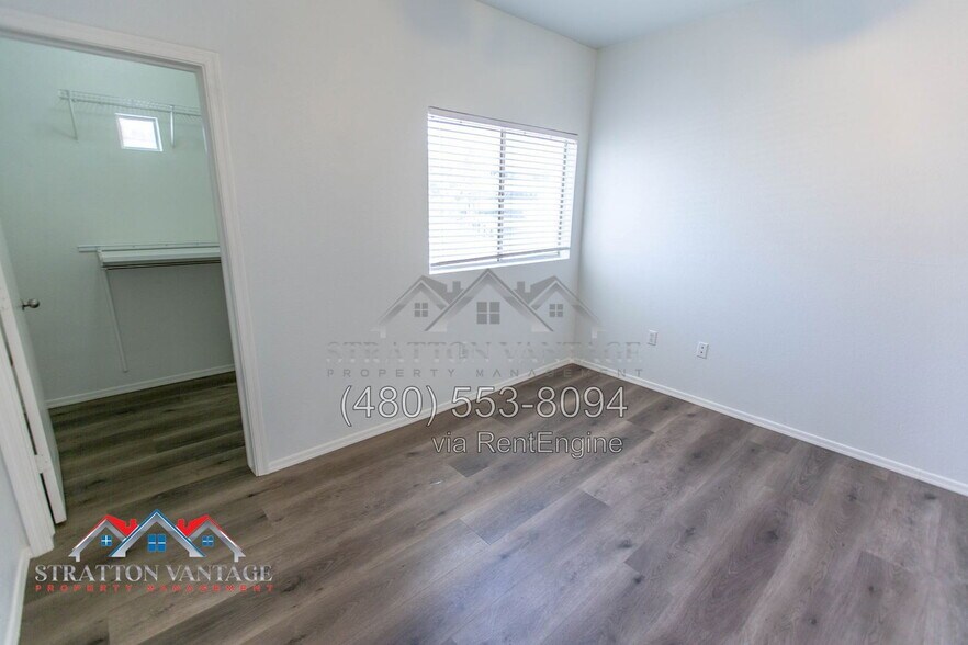 Building Photo - 4644 N 22nd St