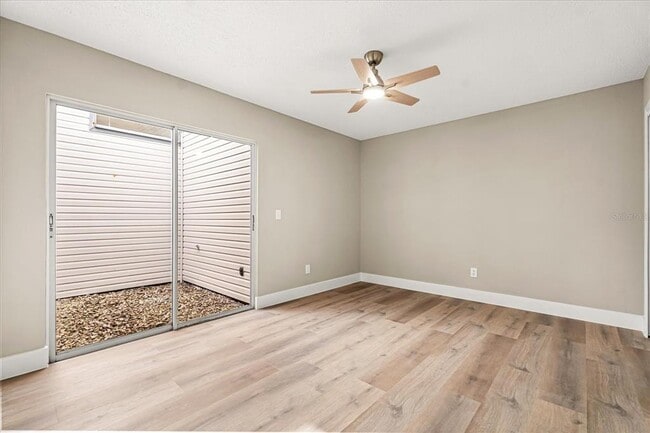 Building Photo - 975 Malden Ct