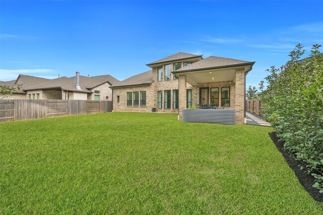 Building Photo - 1145 Lake House Dr