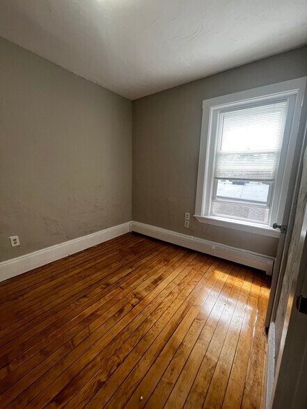 Building Photo - 270 Bowdoin St