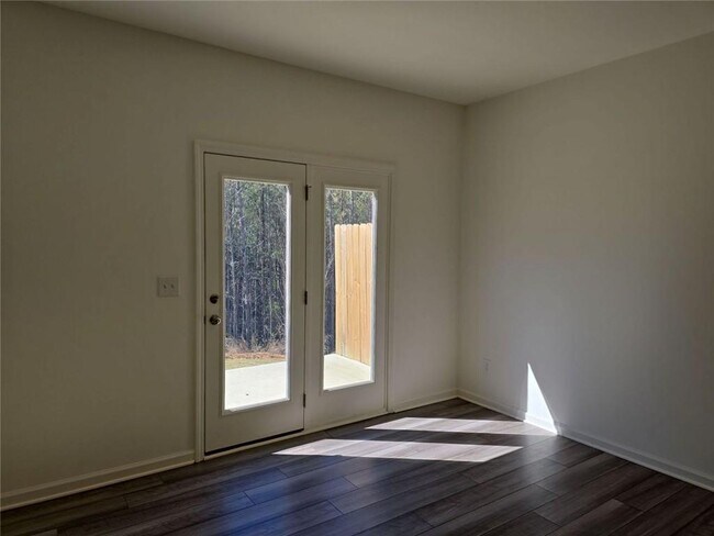 Building Photo - 3560 Eagle Ct