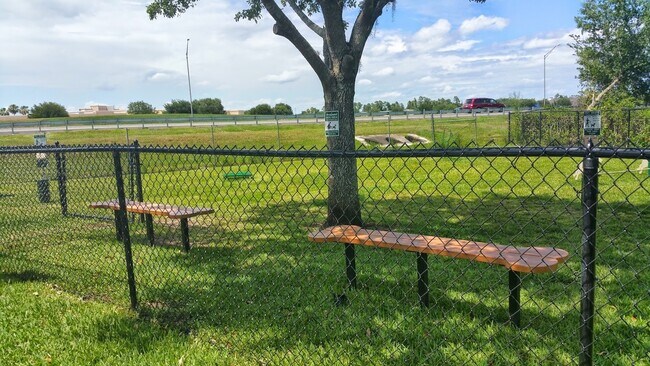 Building Photo - Gorgeous Wood Floors 1/1 condo for RENT @The Crest close to UCF