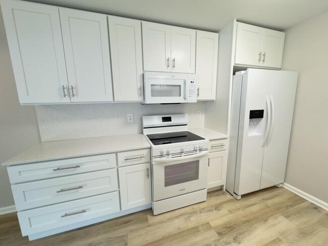 Building Photo - 185 Lindfield Cir