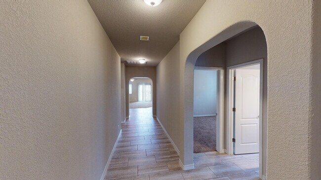 Building Photo - 7805 Enchanted Cir Dr
