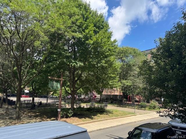 Building Photo - 1 Bronxville Rd