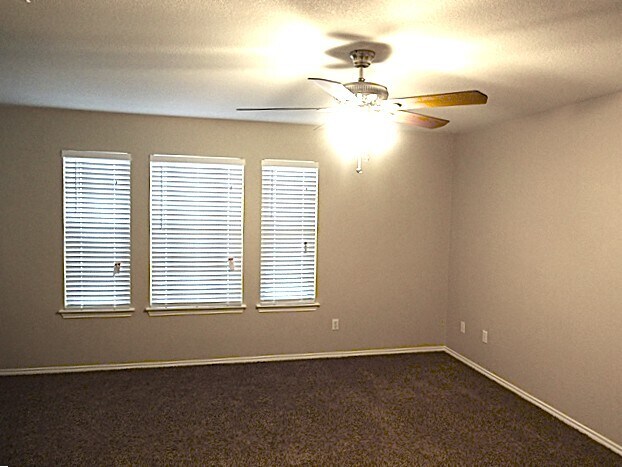 Building Photo - 13209 Thome Valley Dr