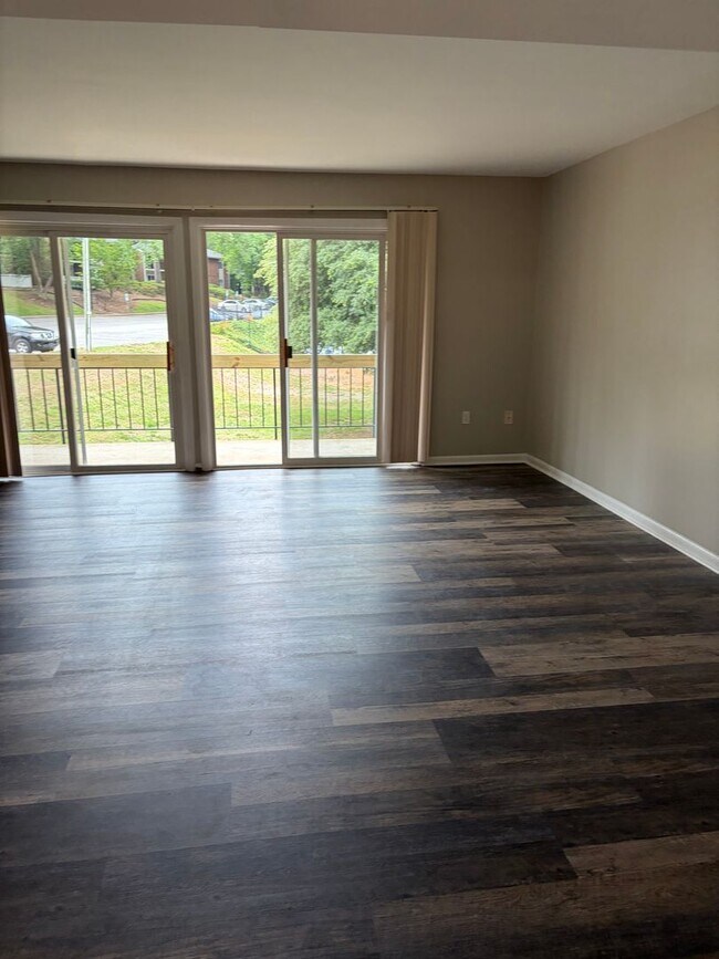 Building Photo - REMODELED NW RALEIGH 3 BEDROOM CONDO IN MARTINIQUE--SWIMMING POOL- UPDATED PRIMARY BATHROOM