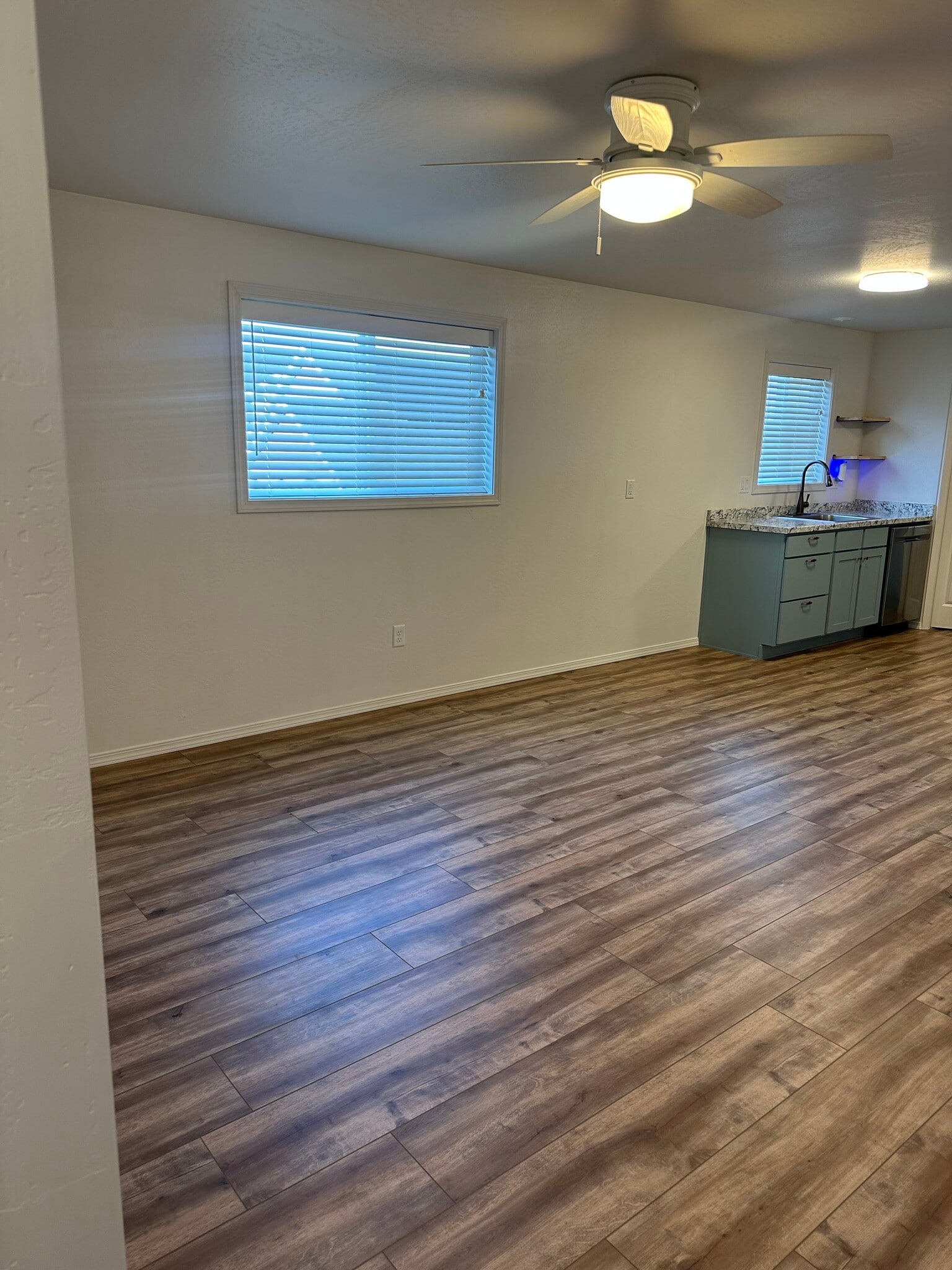 Building Photo - 309 Lithia Ave