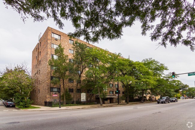 Building Photo - North Shore Apartments