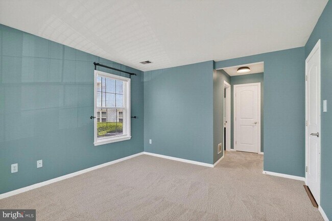 Building Photo - 119 Commonwealth Ct