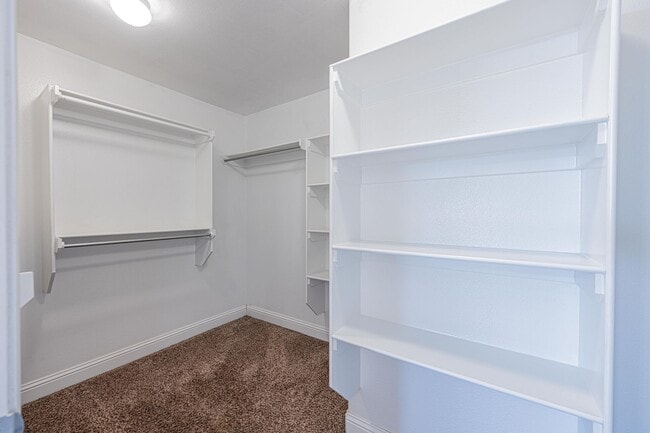 Building Photo - Property For Lease in Odessa