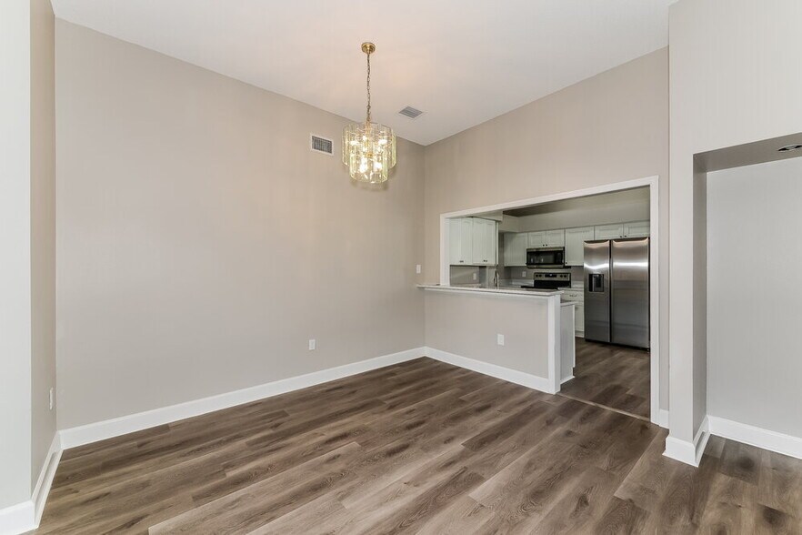 Building Photo - 7141 40th Ln E