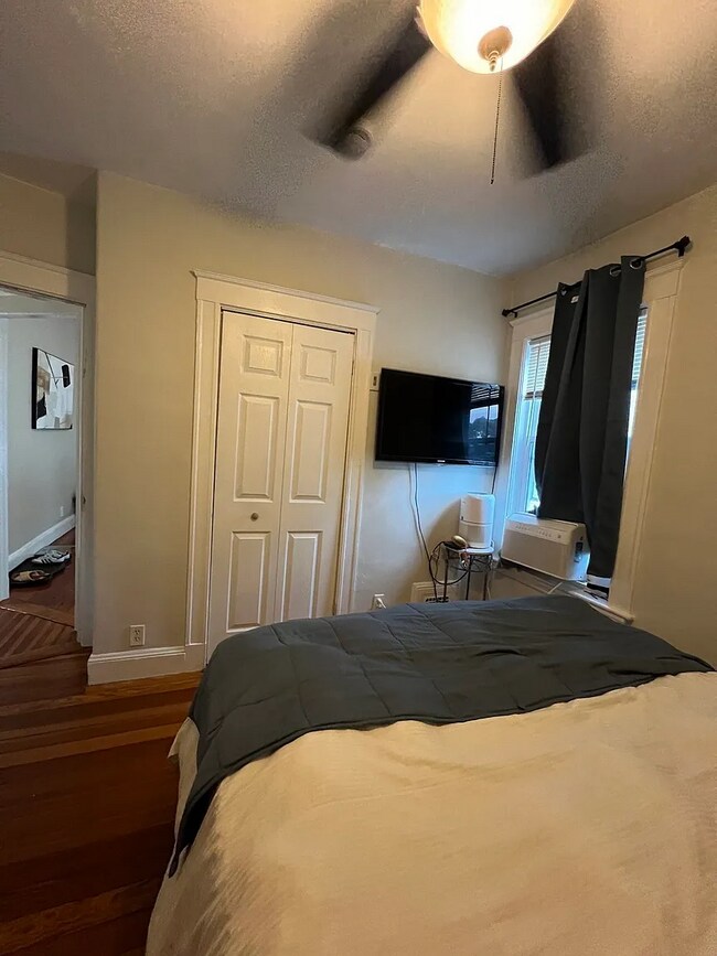 Building Photo - 41 King St