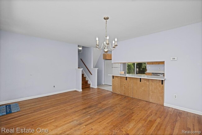 Building Photo - 348 Decca Dr