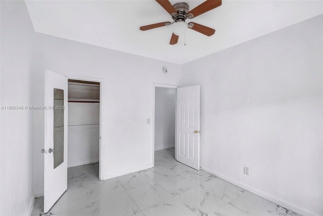 Building Photo - 215 30th St