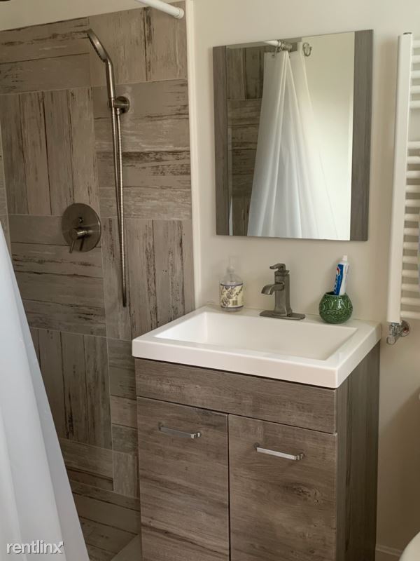 Building Photo - 2 br, 2 bath Townhome - 120 Park St