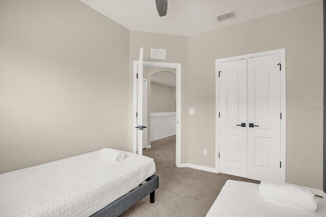 Building Photo - 2344 Caravelle Cir