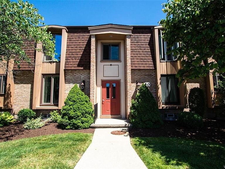 Building Photo - 120 Groton Dr