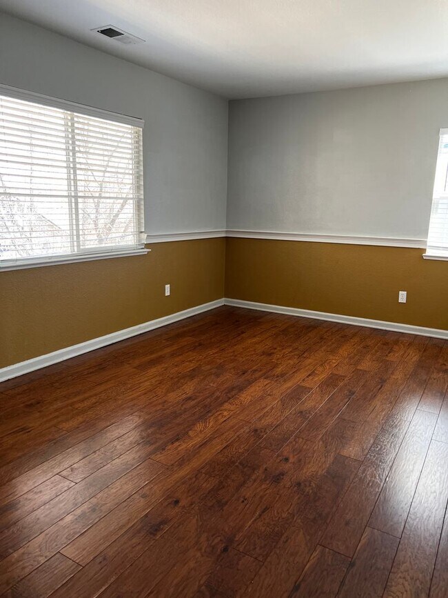 Building Photo - 566 Tioga Pass Ct