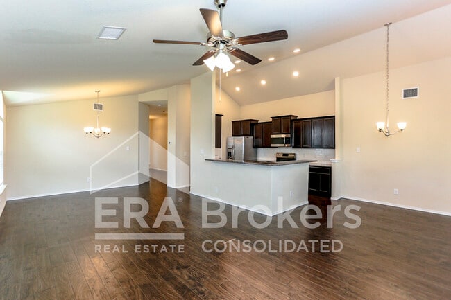 Building Photo - 1307 Stonewall Ridge