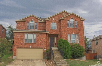 Building Photo - Spacious Stone Oak Beauty