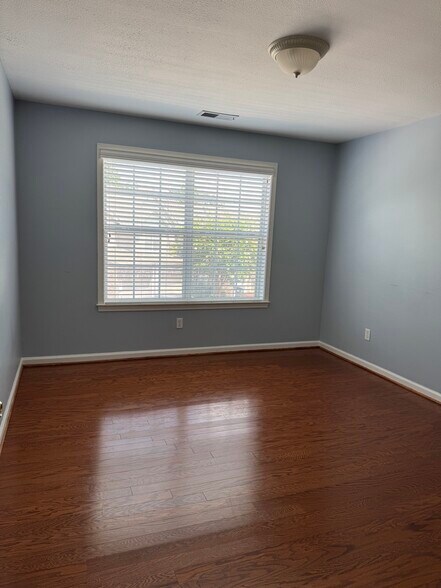 Building Photo - 525 Hackberry Ridge Cv