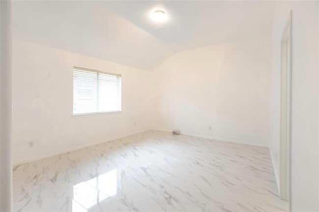 Building Photo - 7103 Bryton Park Dr