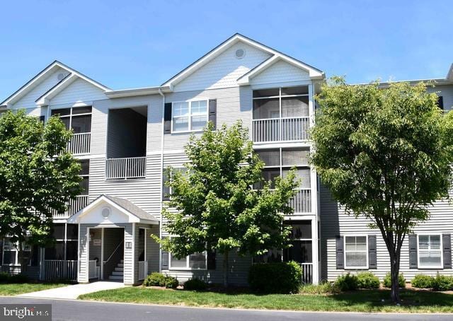 Building Photo - 17063 S Brandt St