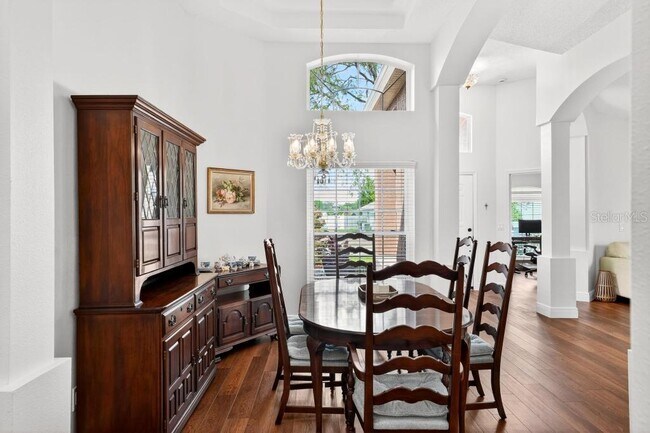 Building Photo - 5477 Glen Oak Pl