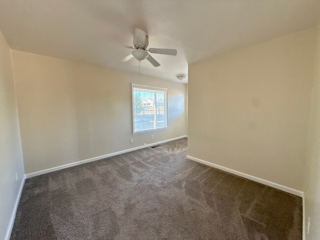 Building Photo - 1630 Hillcrest Rd