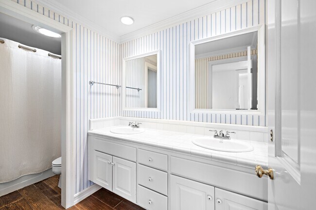 Building Photo - 2612 Lighthouse Ln