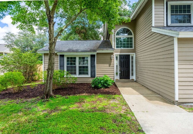 Building Photo - Minutes from UCF | Updated 4BR/3BA Home with Private Fenced Backyard