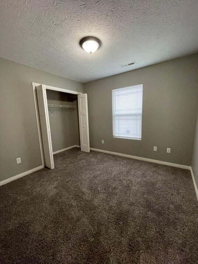 Building Photo - Two Bedroom Single Family Home